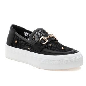 J Slides Black Lace Platform Slip on Sneakers Sz 8 1/2